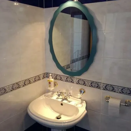 Dom wakacyjny House On The Hill *