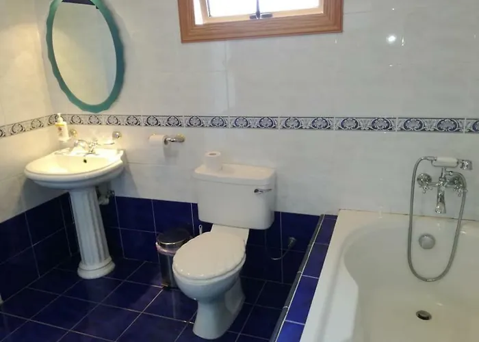 House On The Hill 펜션 *