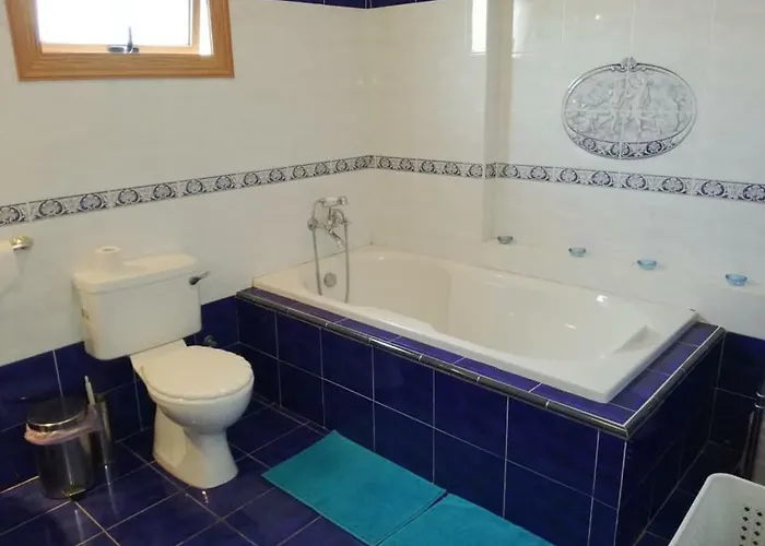 House On The Hill Semesterbostad Xylophaghou